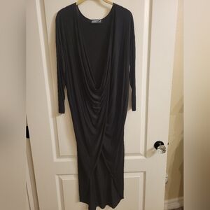 NWOT Audrey 3+1 Women's Black Twist Low Front Top